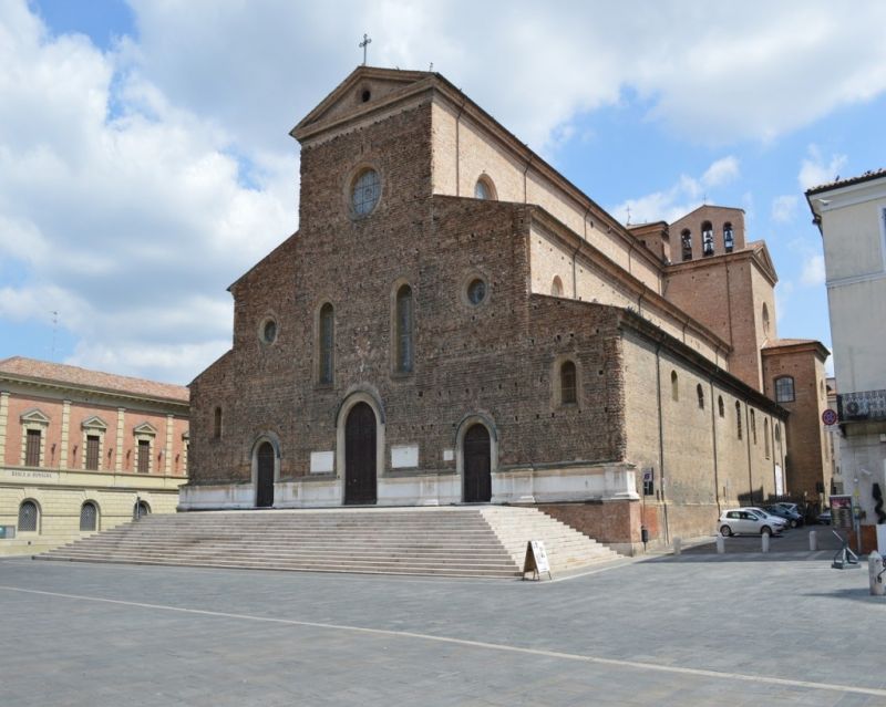 Faenza, la ceramica, la collina